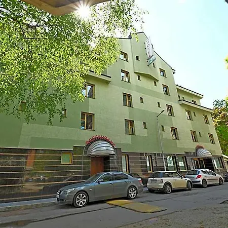 Rai Hotel 2*