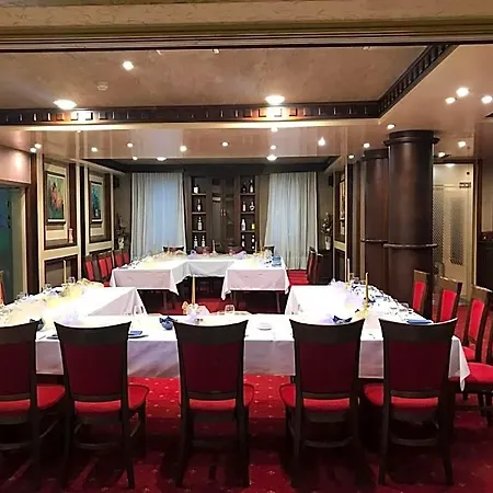 Rai Hotel 2*